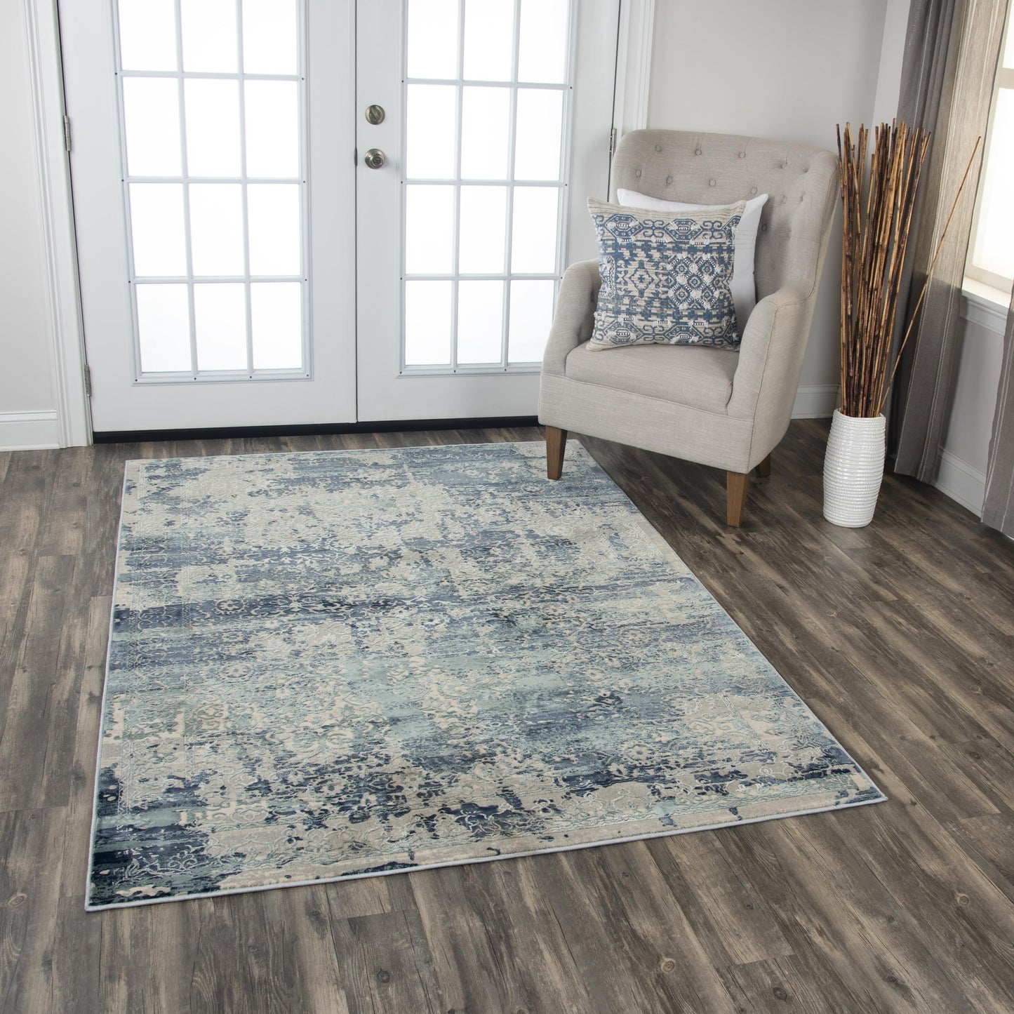 Chelsea Transitional rug, 4' x 6'.