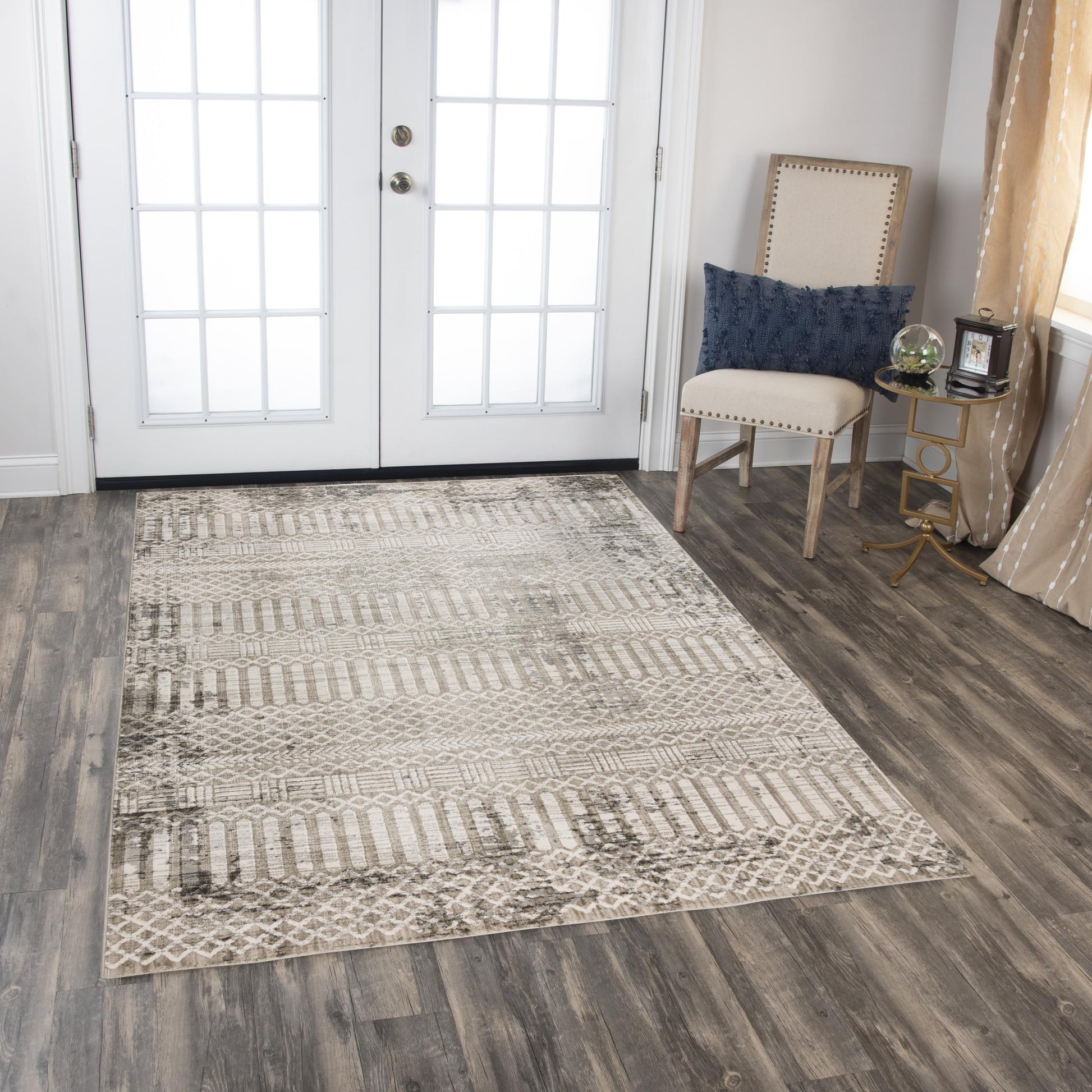Rug, transitional style, 9' x 12'.