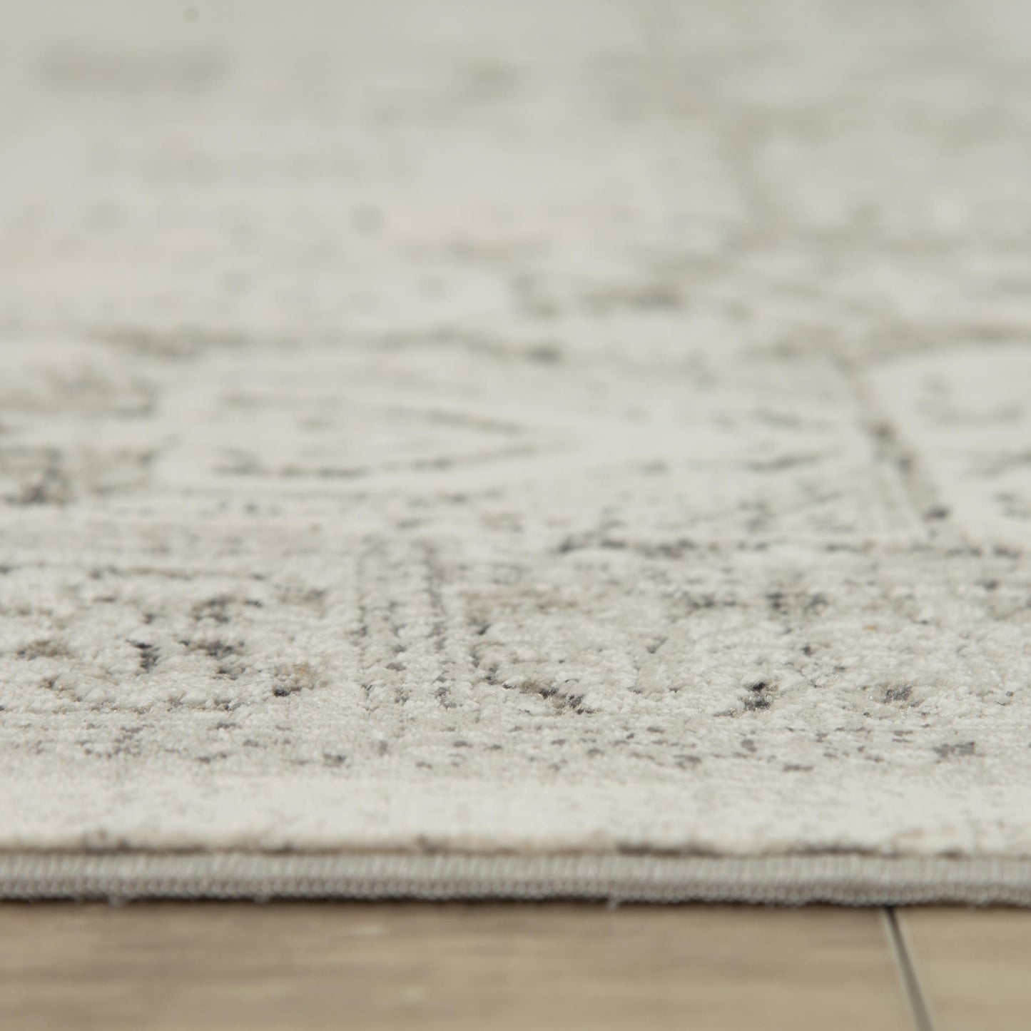 Traditional 5' x 8' rug.