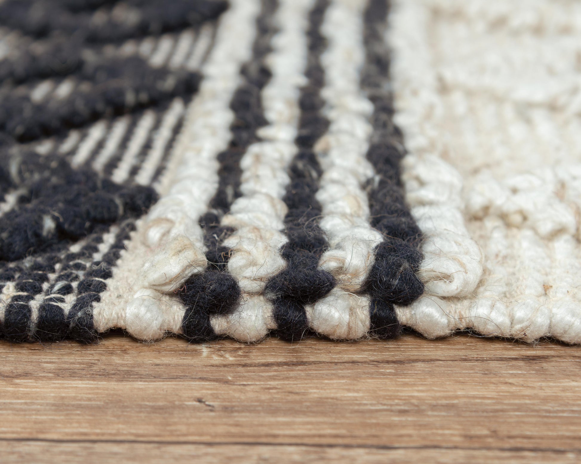 Capri casual rug, 5' x 8'.