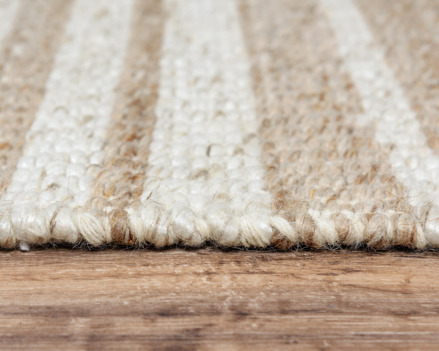 Casual rug, 5' x 8'.