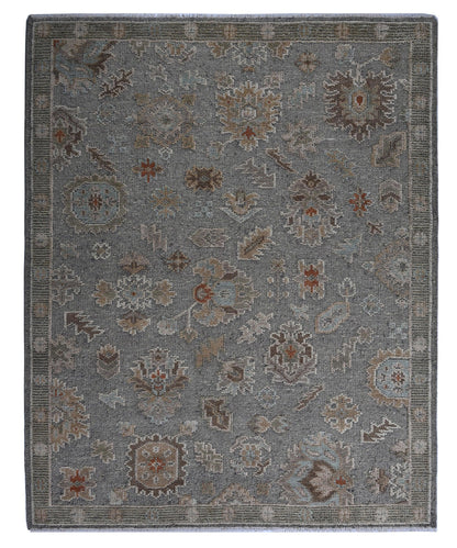 Traditional rug, 9' x 12'.