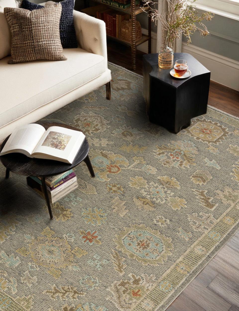 Traditional rug, 8' x 10'.