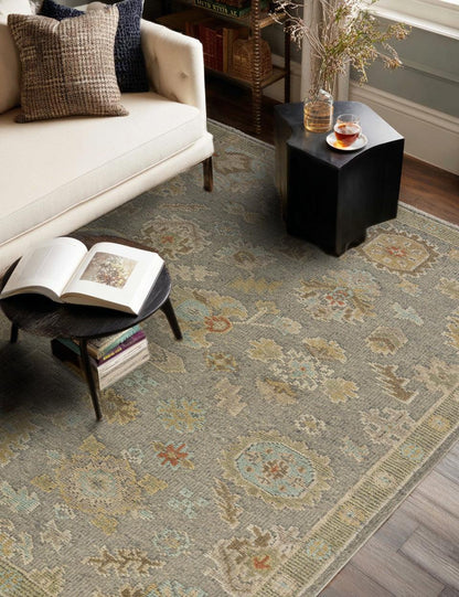 Traditional rug, 8' x 10'.