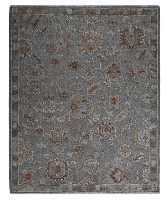 Traditional rug, 8' x 10'.