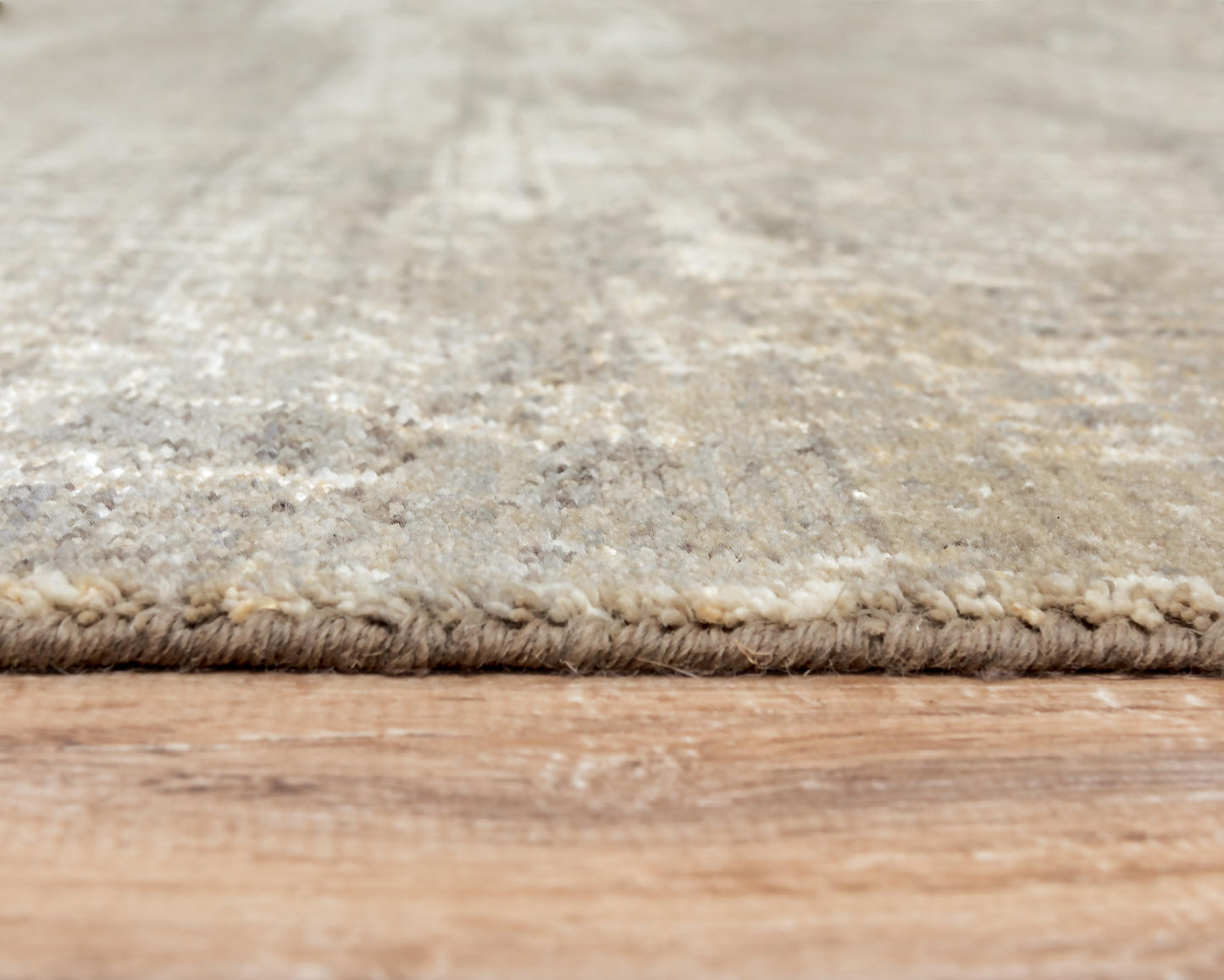Rug, transitional style, 10' x 13'.