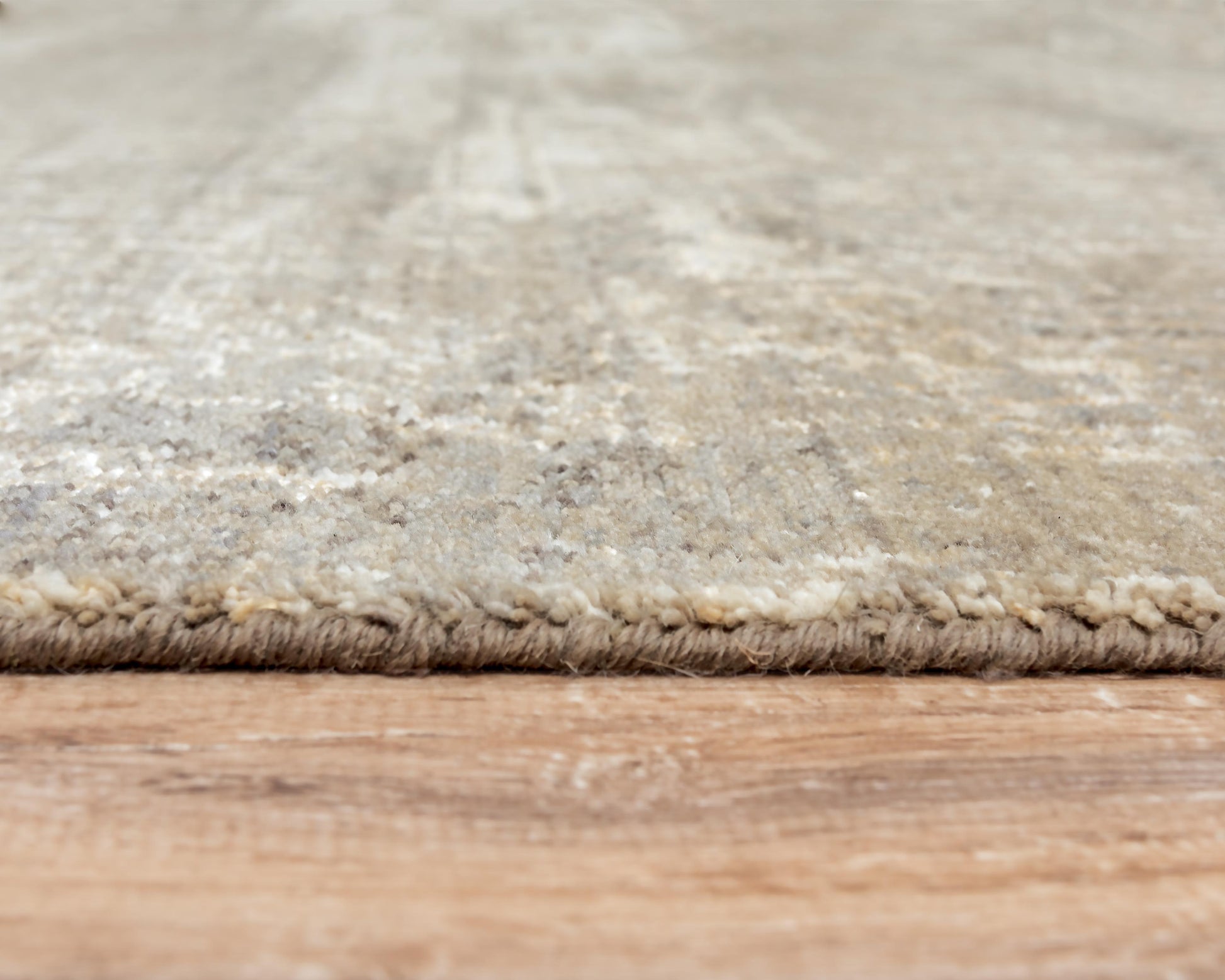 Rug, transitional style, 10' x 13'.