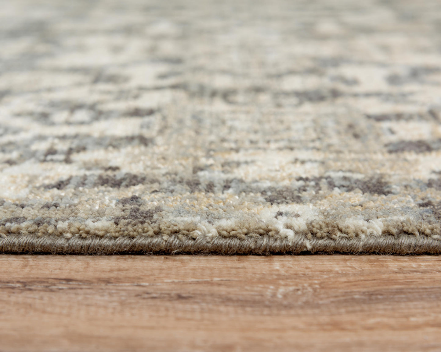9' x 12' transitional rug.