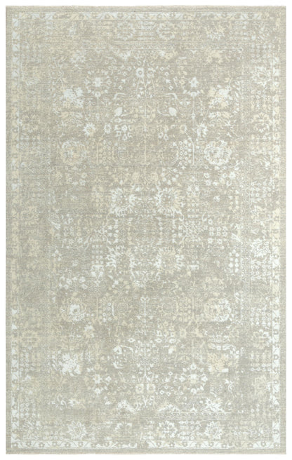 Traditional rug, 9' x 12'.