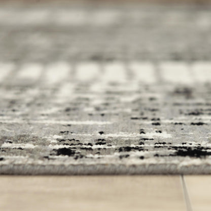 Rug, 2' x 3'.