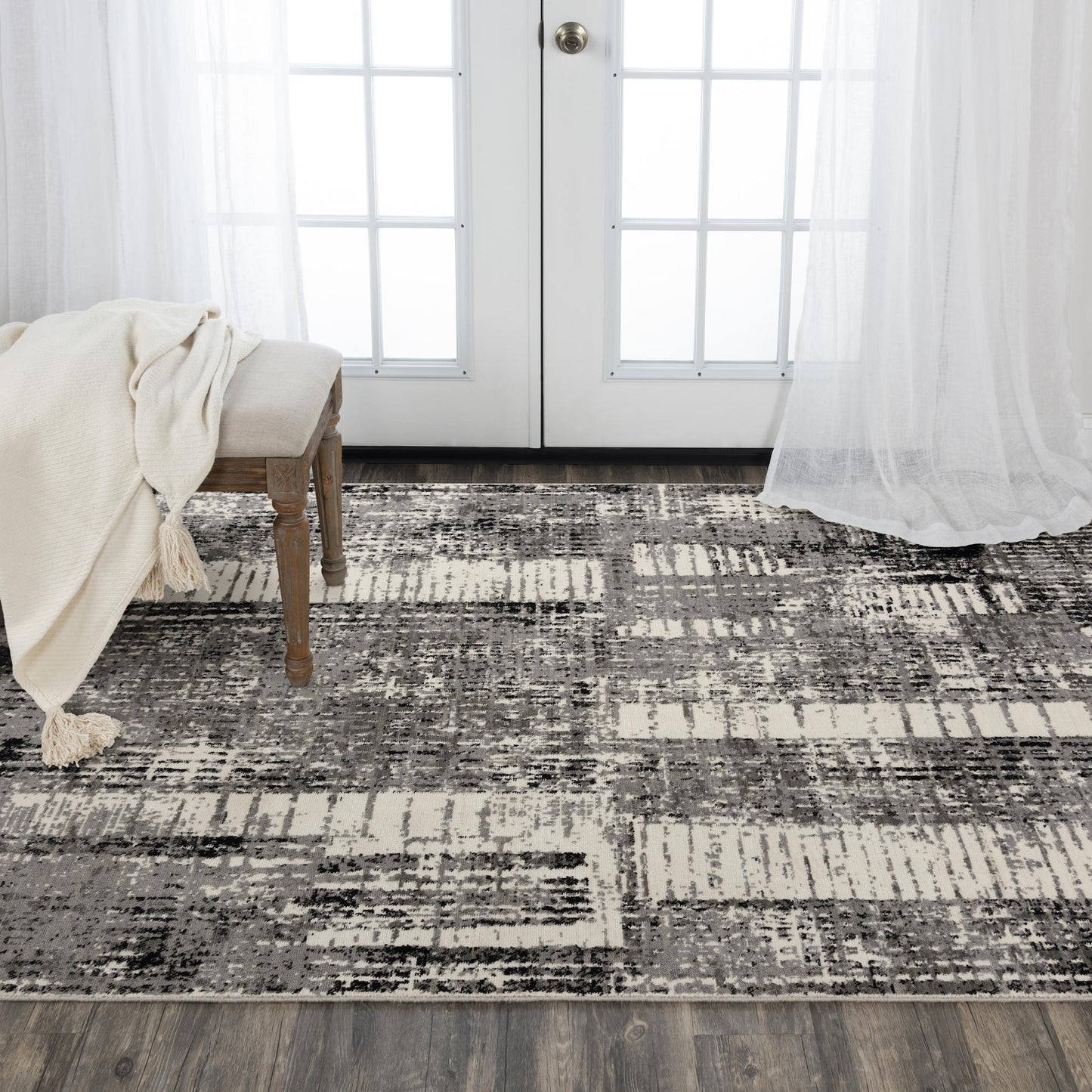 Contemporary rug, 5' x 8'.