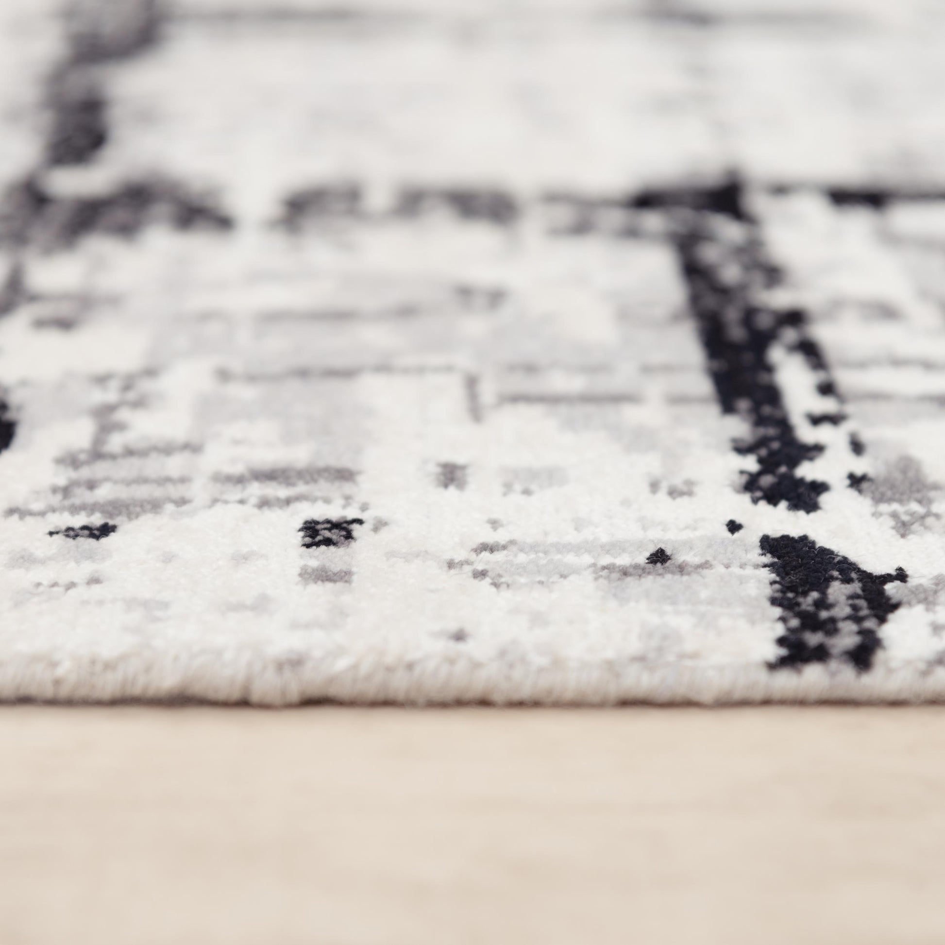 Couture contemporary rug, 5' x 8'.