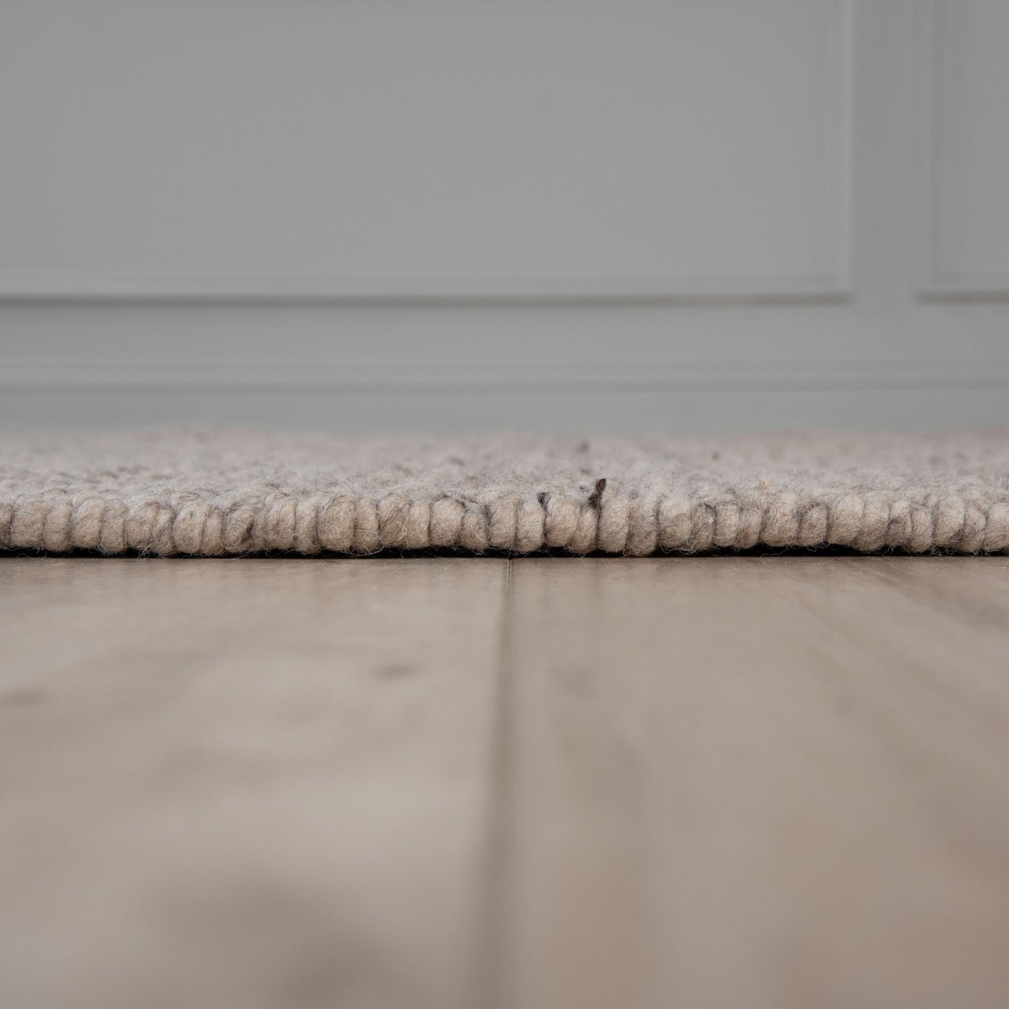 Area rug, 5' x 8'.