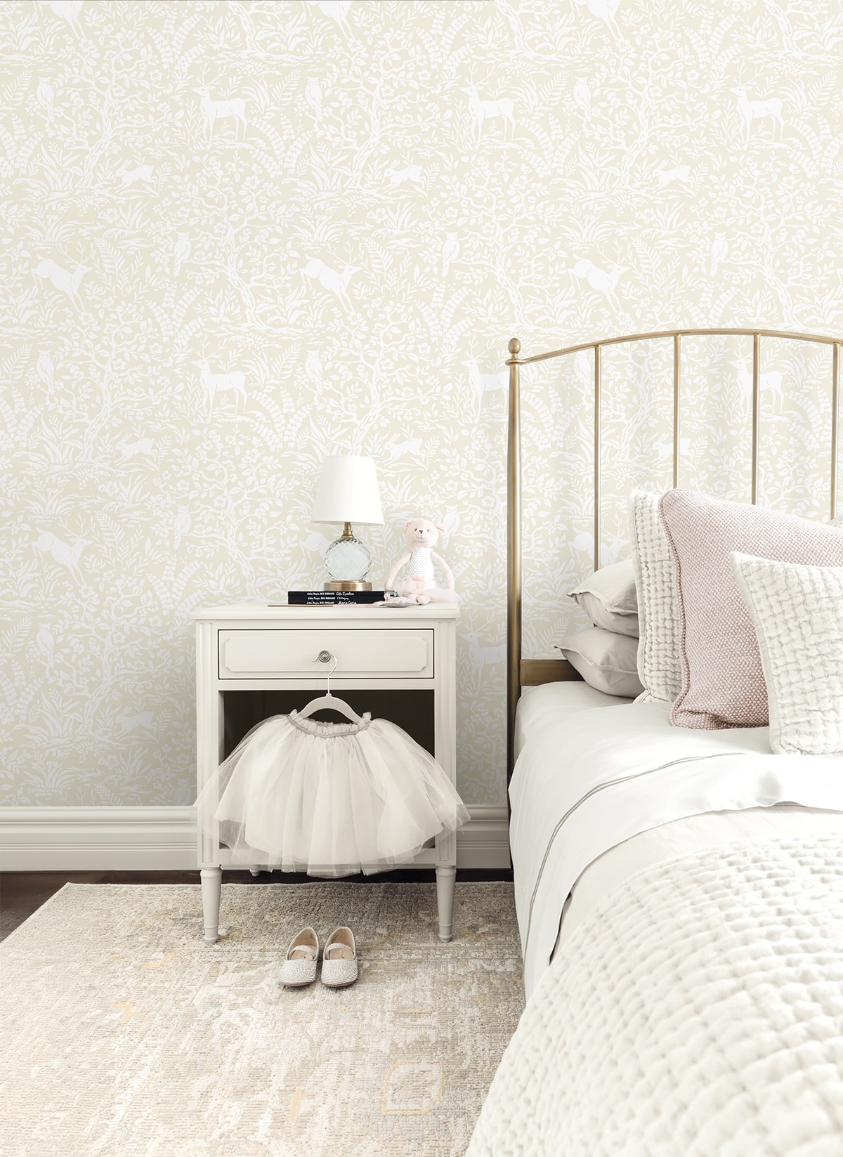 Daisy Bennett Designs  Scandi Forest Animal Print Transitional Beige   - DB21005