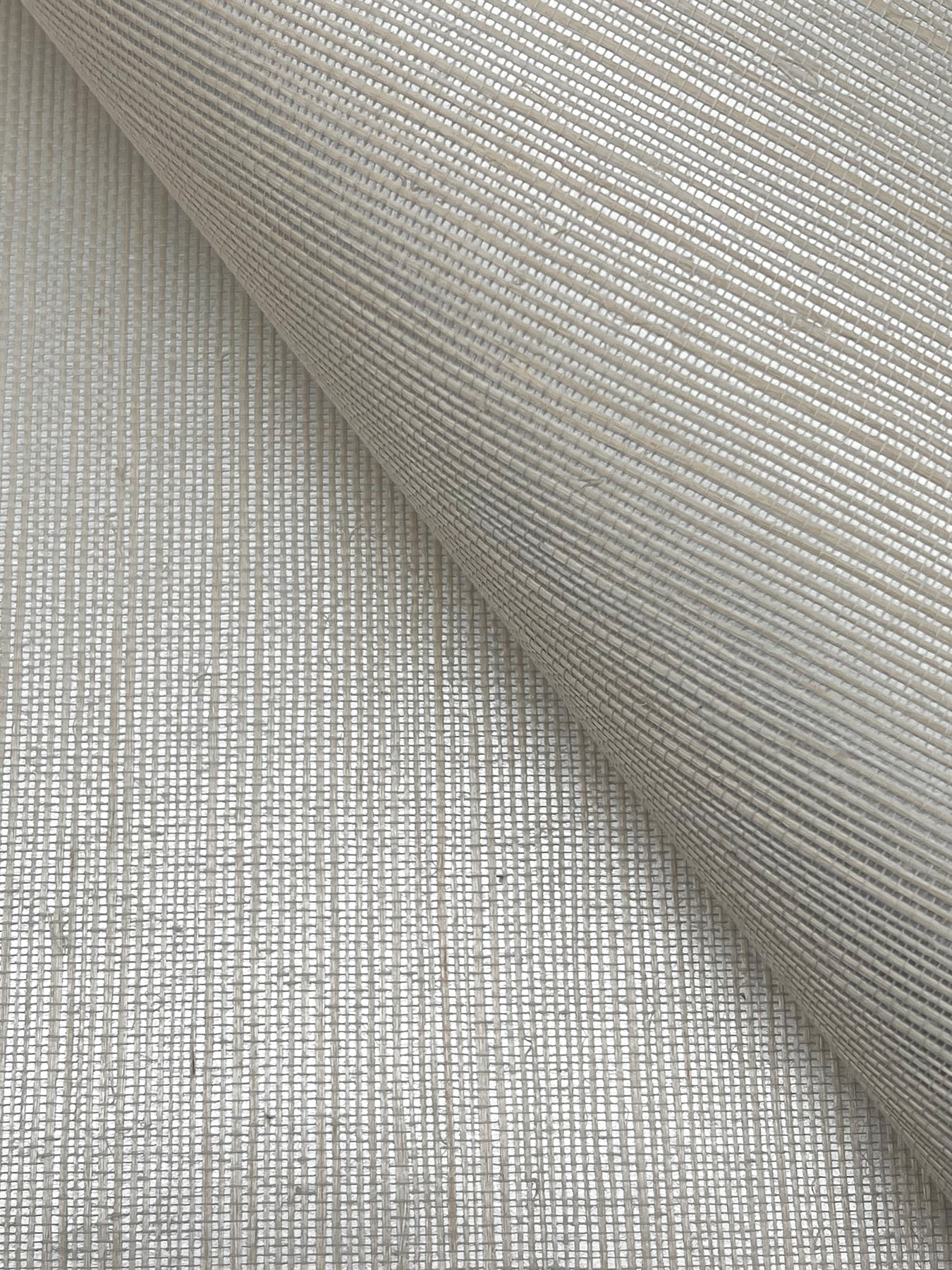 York Wallcoverings Grasscloth and Natural Resource Maguey Sisal Silver Wallpaper Traditional Grasscloth Metallics   - DE8995NWFD