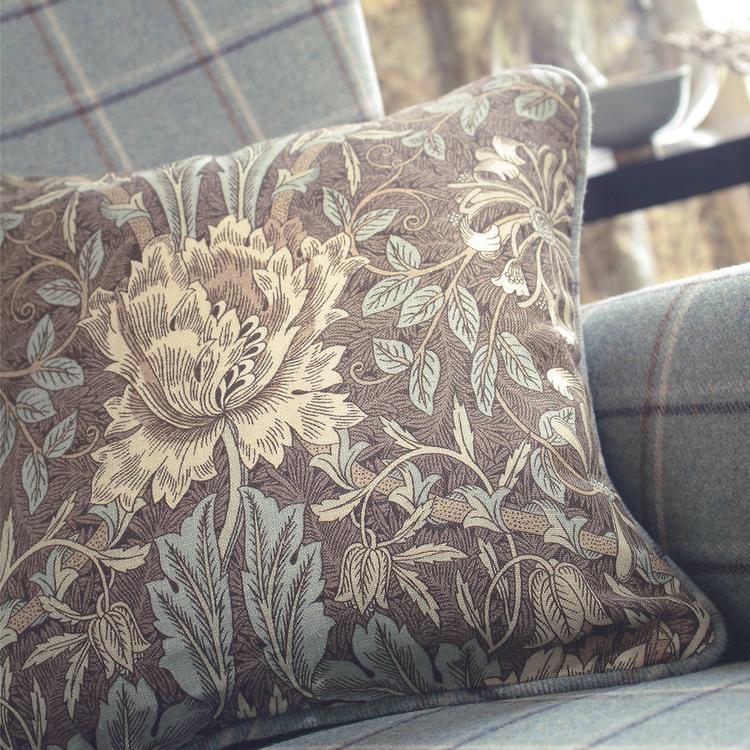 Morris & Co Honeysuckle & Tulip Fabric in Bullrush/Slate – classic 1876 botanical floral pattern on durable linen and nylon blend, ideal for upholstery, curtains, and cushions.