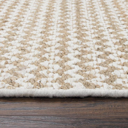 Ellington Casual rug, 5' x 8'.