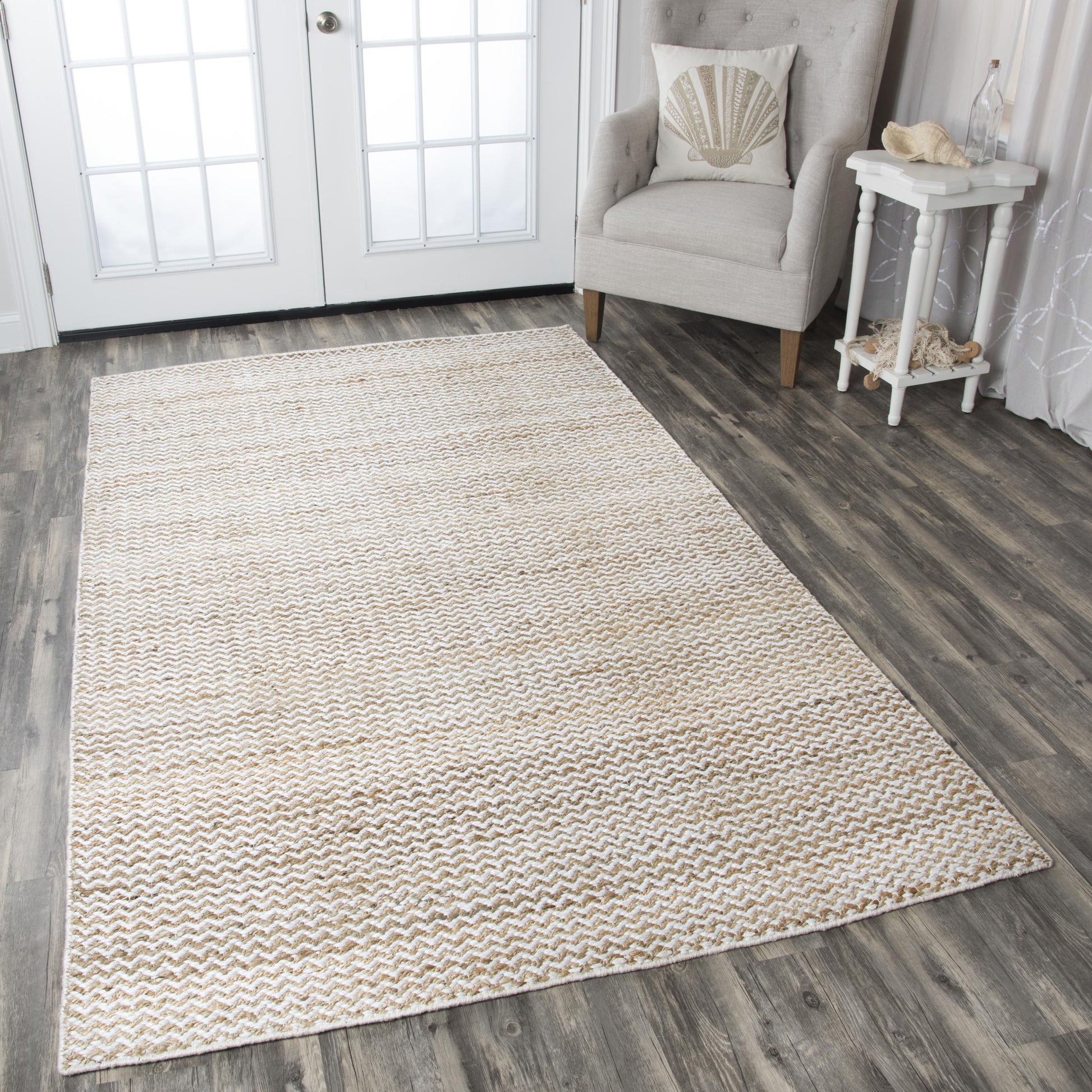 Ellington casual rug, 2' x 8'.