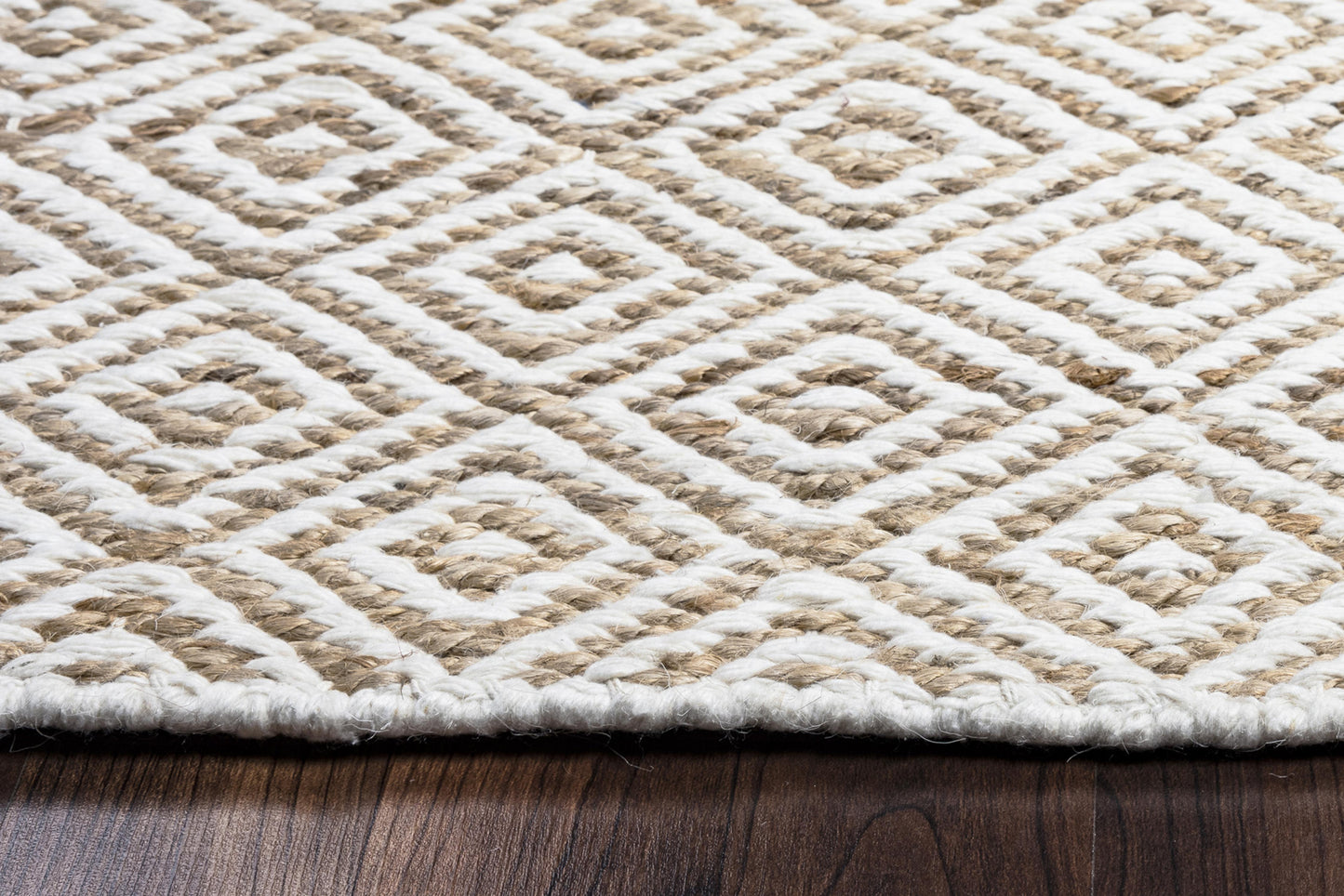 Rug, 5' x 8'.