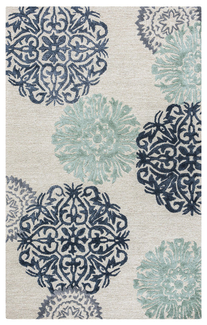 Transitional area rug, 9' x 12'.