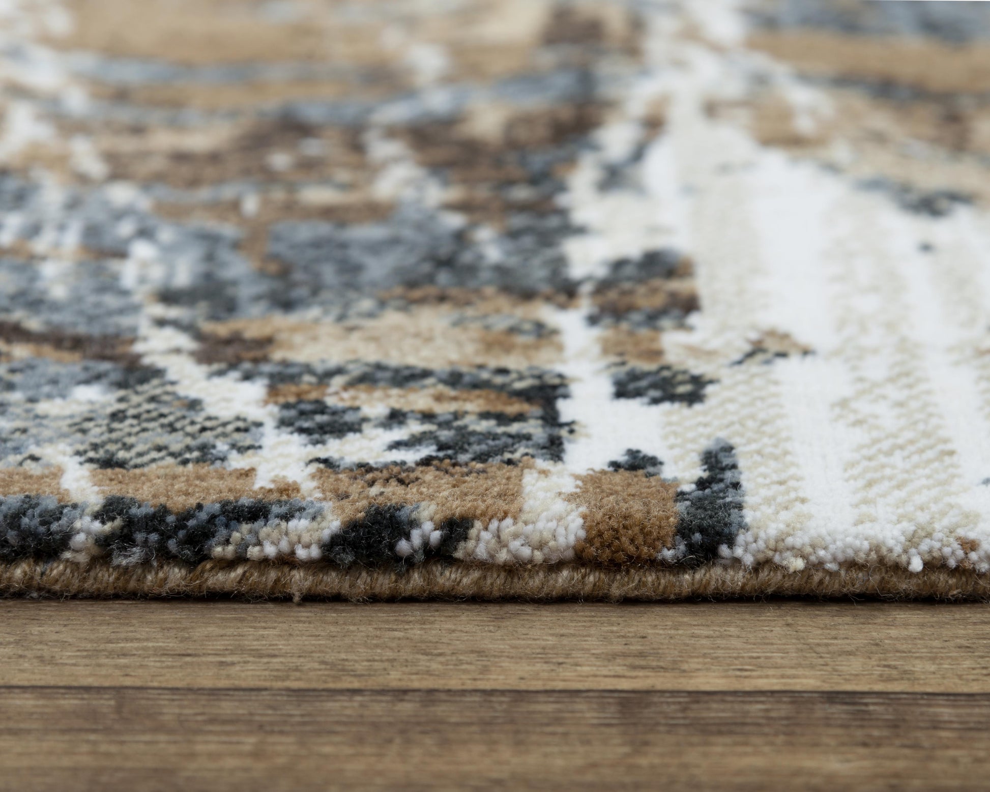 Contemporary rug, 9' x 12'.
