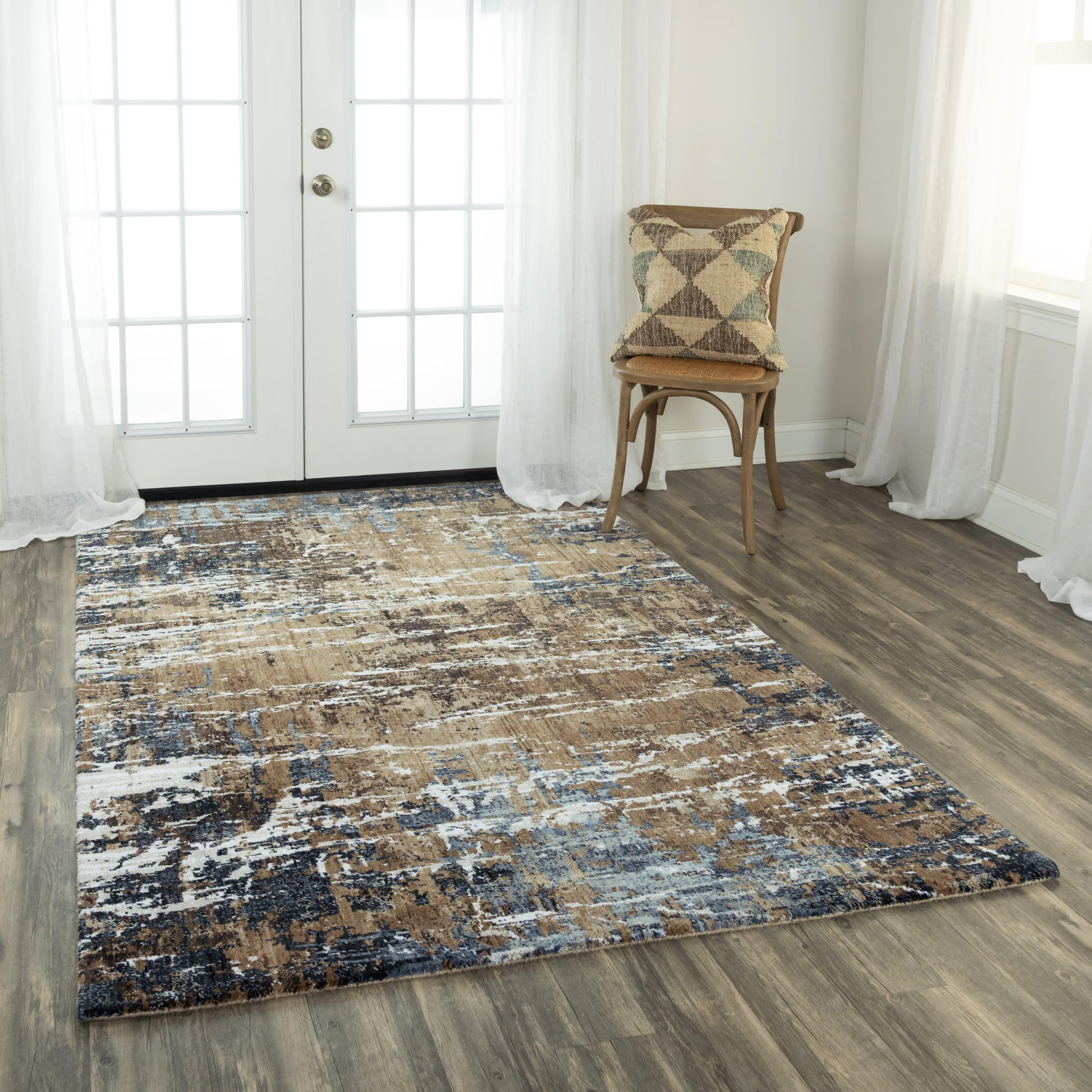 Rectangular rug, 2' x 8'.