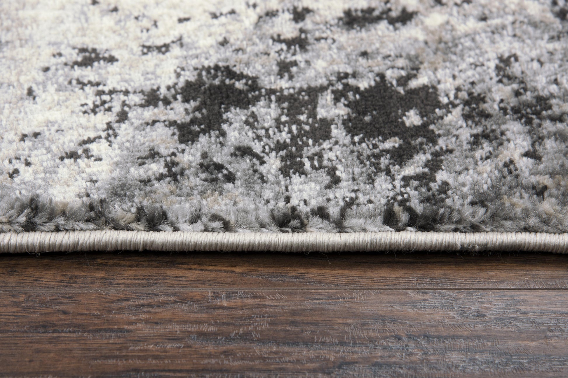 Transitional rug, 8' x 10'.