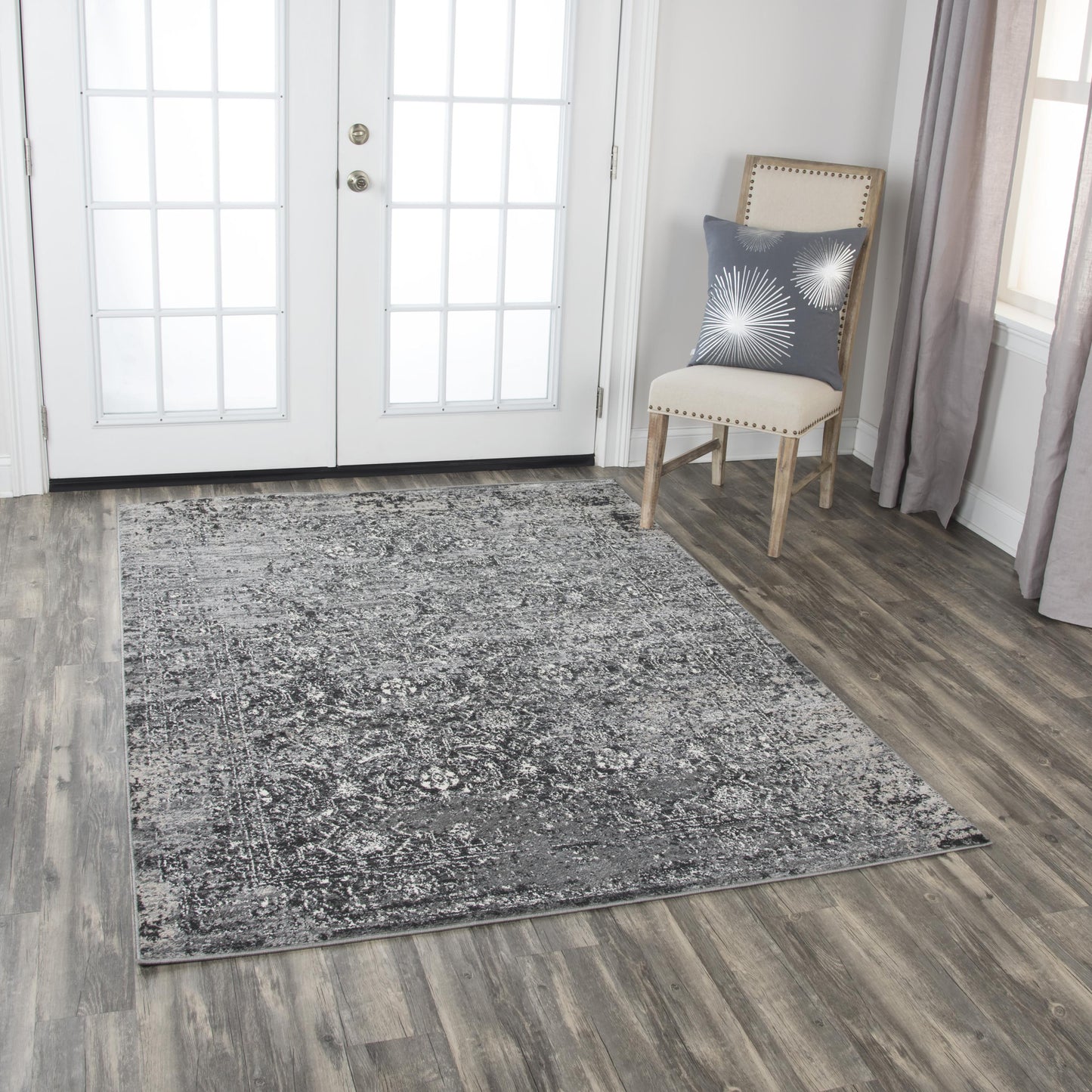 5' x 7' transitional rug.
