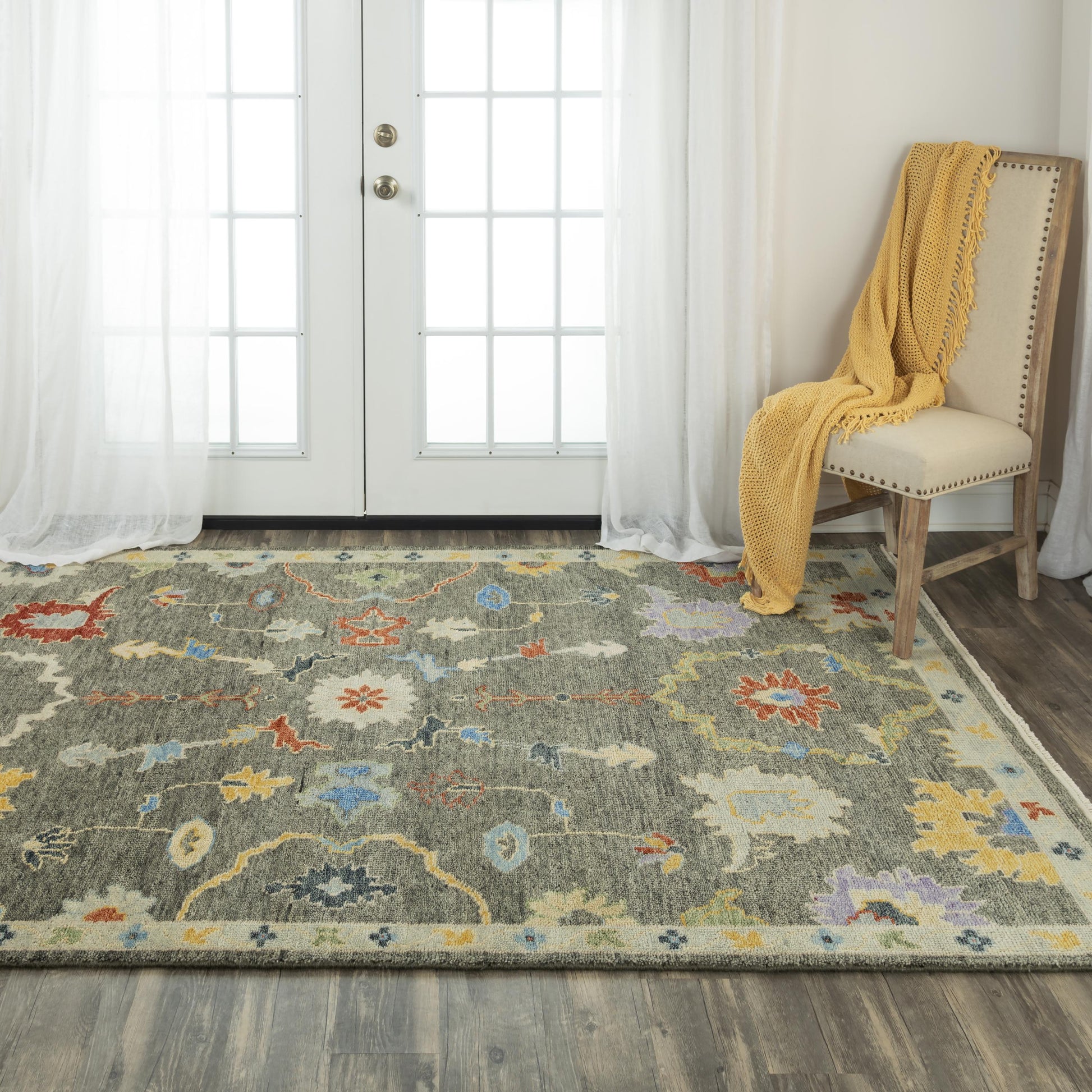 Rug, transitional style, 9' x 12'.