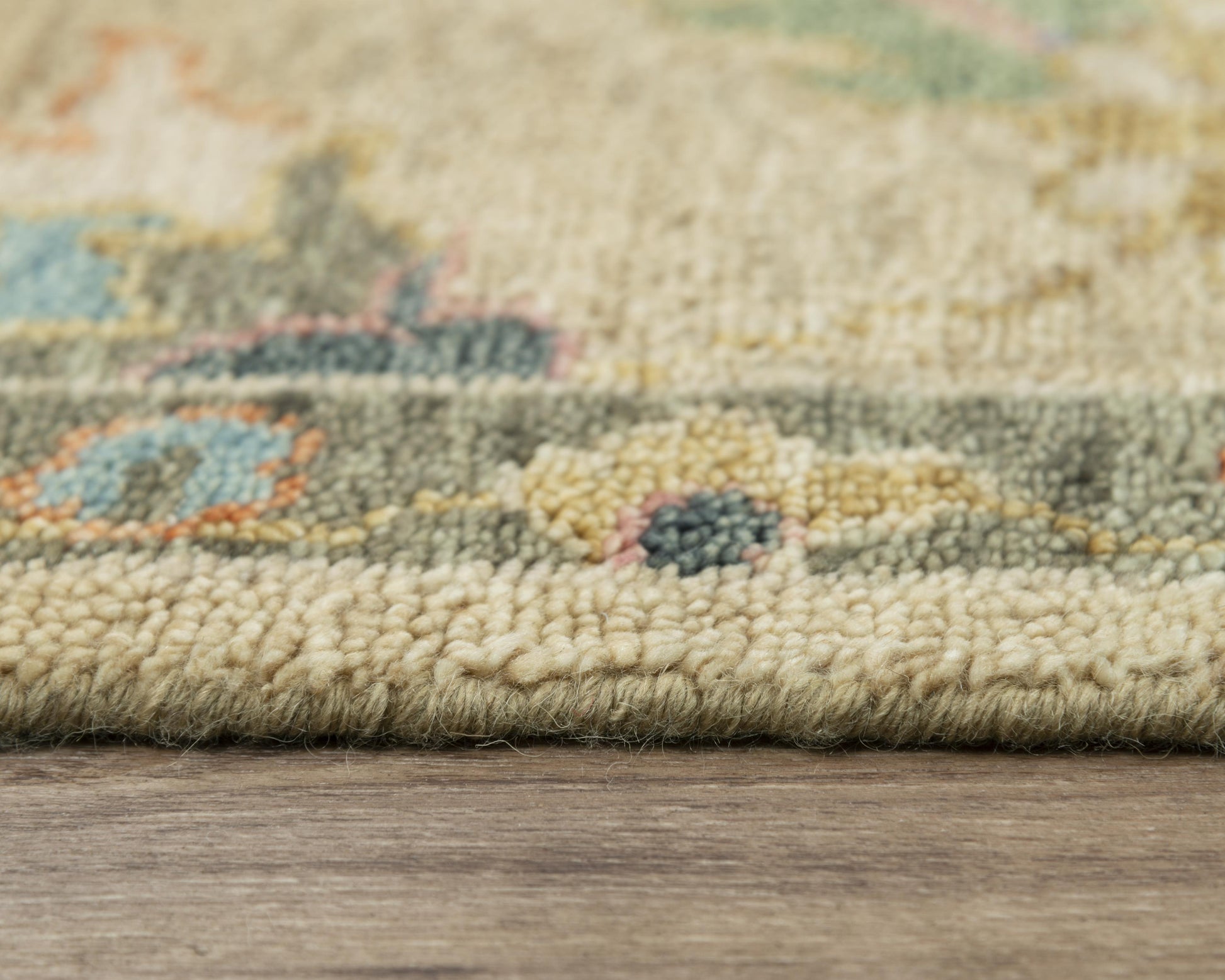 Traditional rug, 8' x 10'.