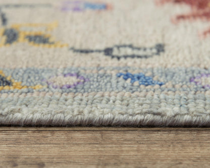 Traditional 8' x 10' rug.