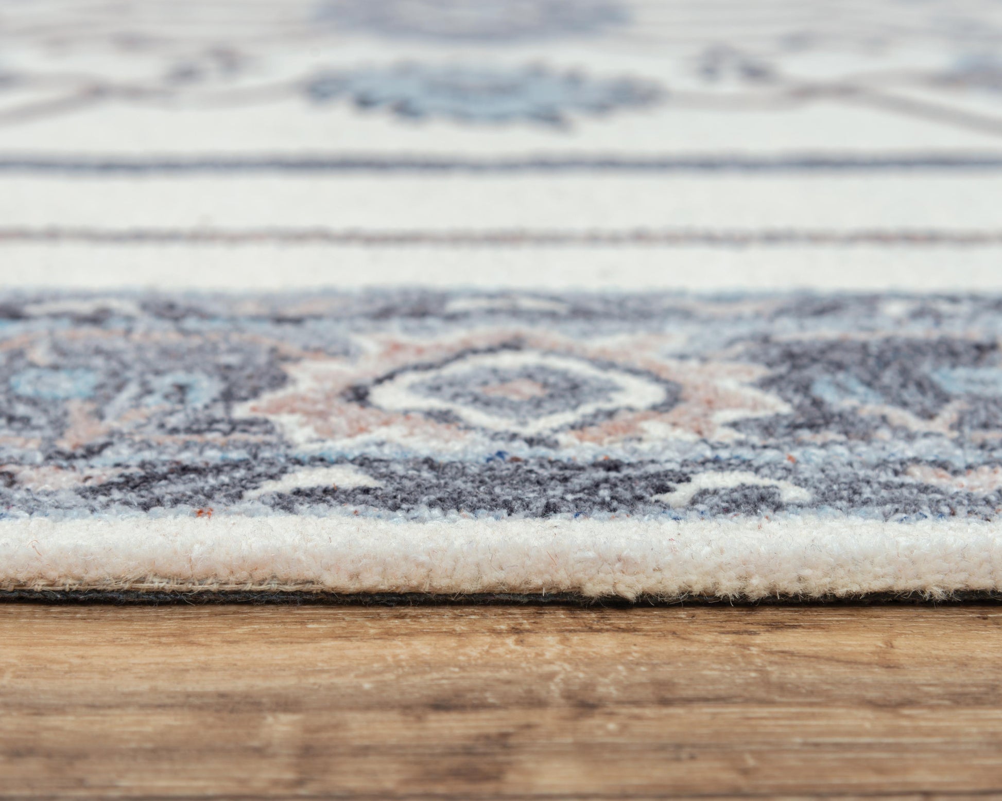 Traditional rug, 8' x 10'.