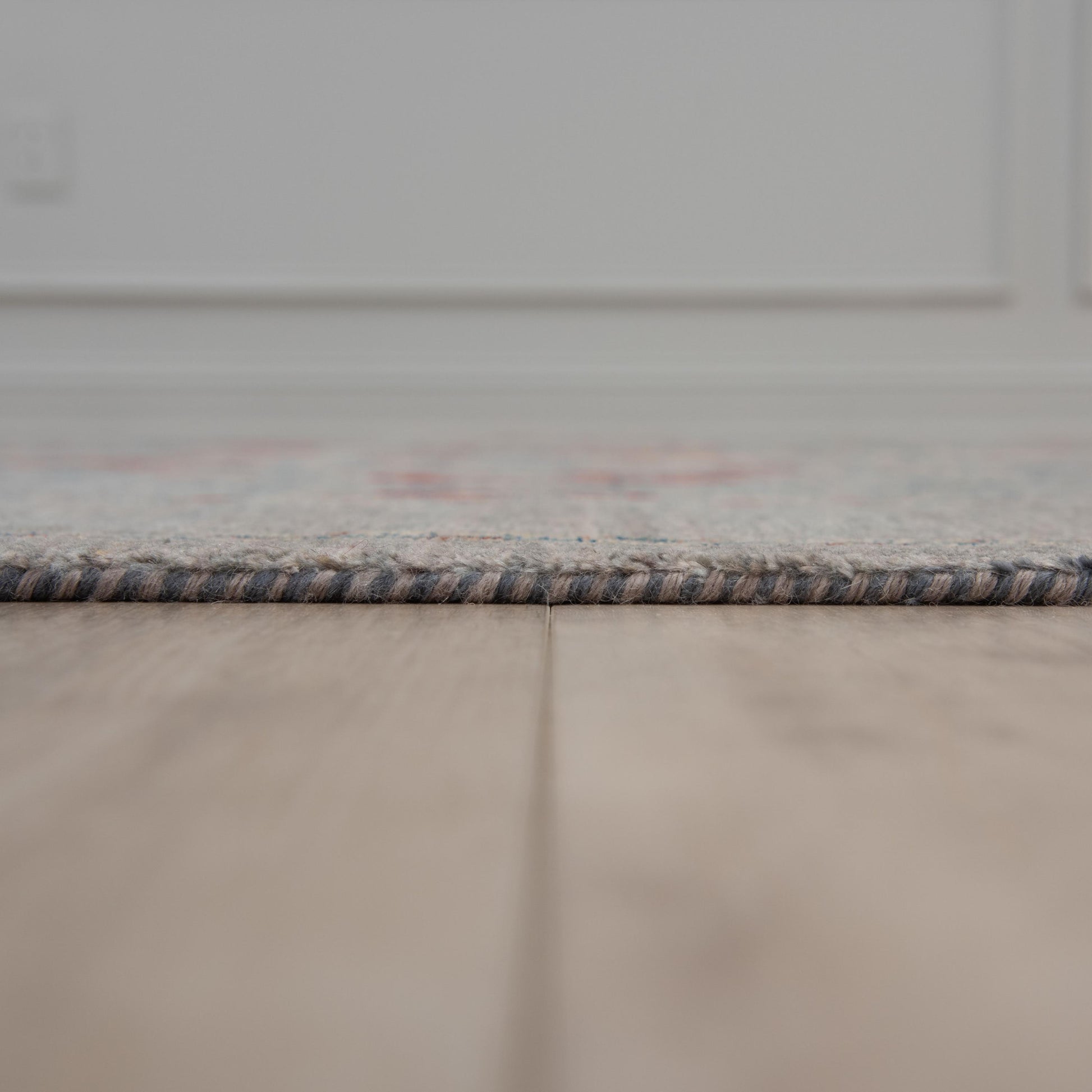 Estate Traditional 4' x 6' rug