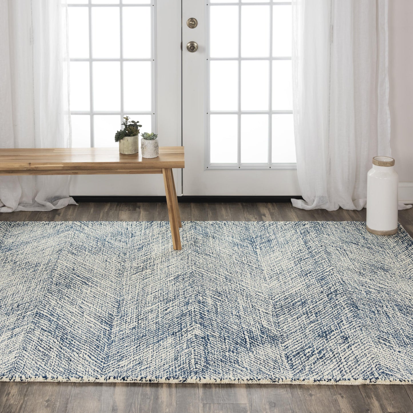 Contemporary rug, 9' x 12'.