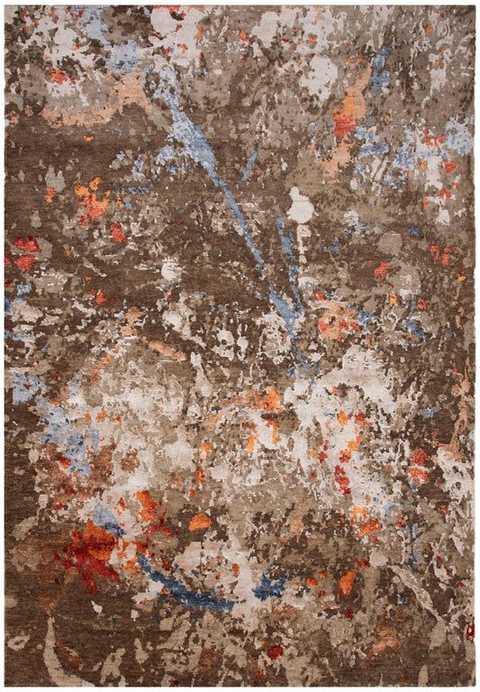 Area rug, 6' x 9'.