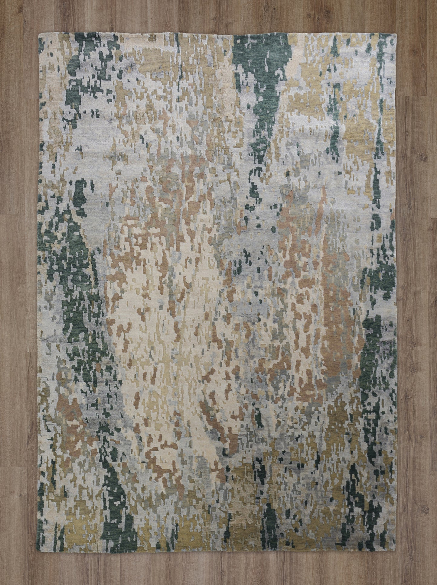 Rug, 2' x 3'.