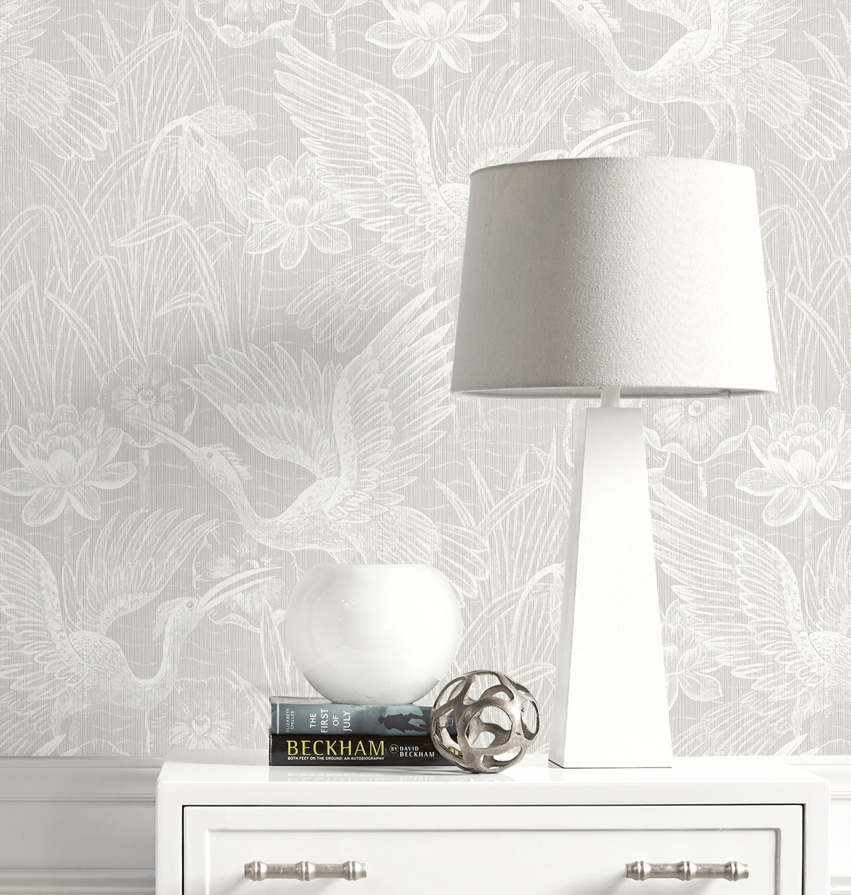 Seabrook Designs White Heron White Heron Floral Animal Print Contemporary Grey Matte  - EW11500