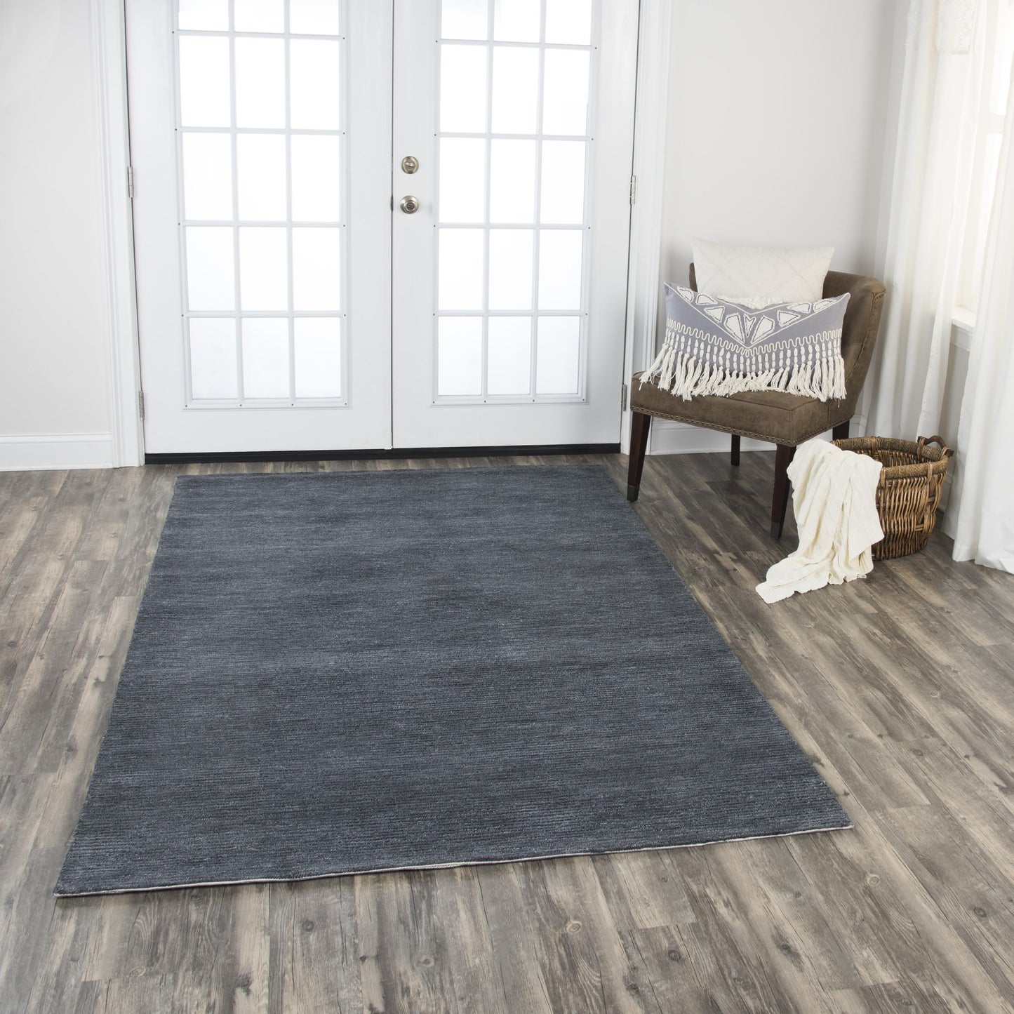 Rug, 10' x 13', contemporary.