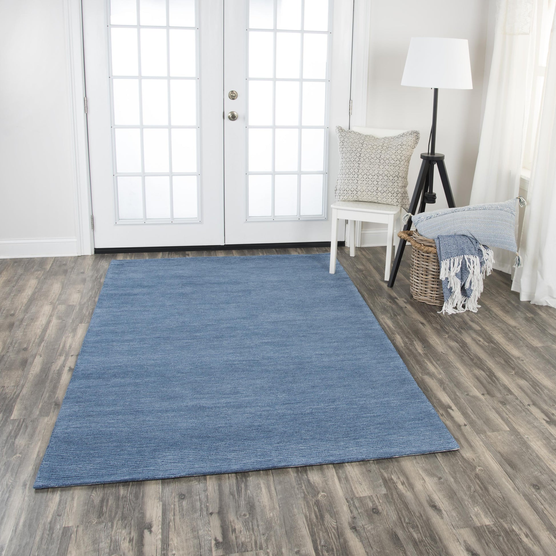 Rug, 9' x 12'.