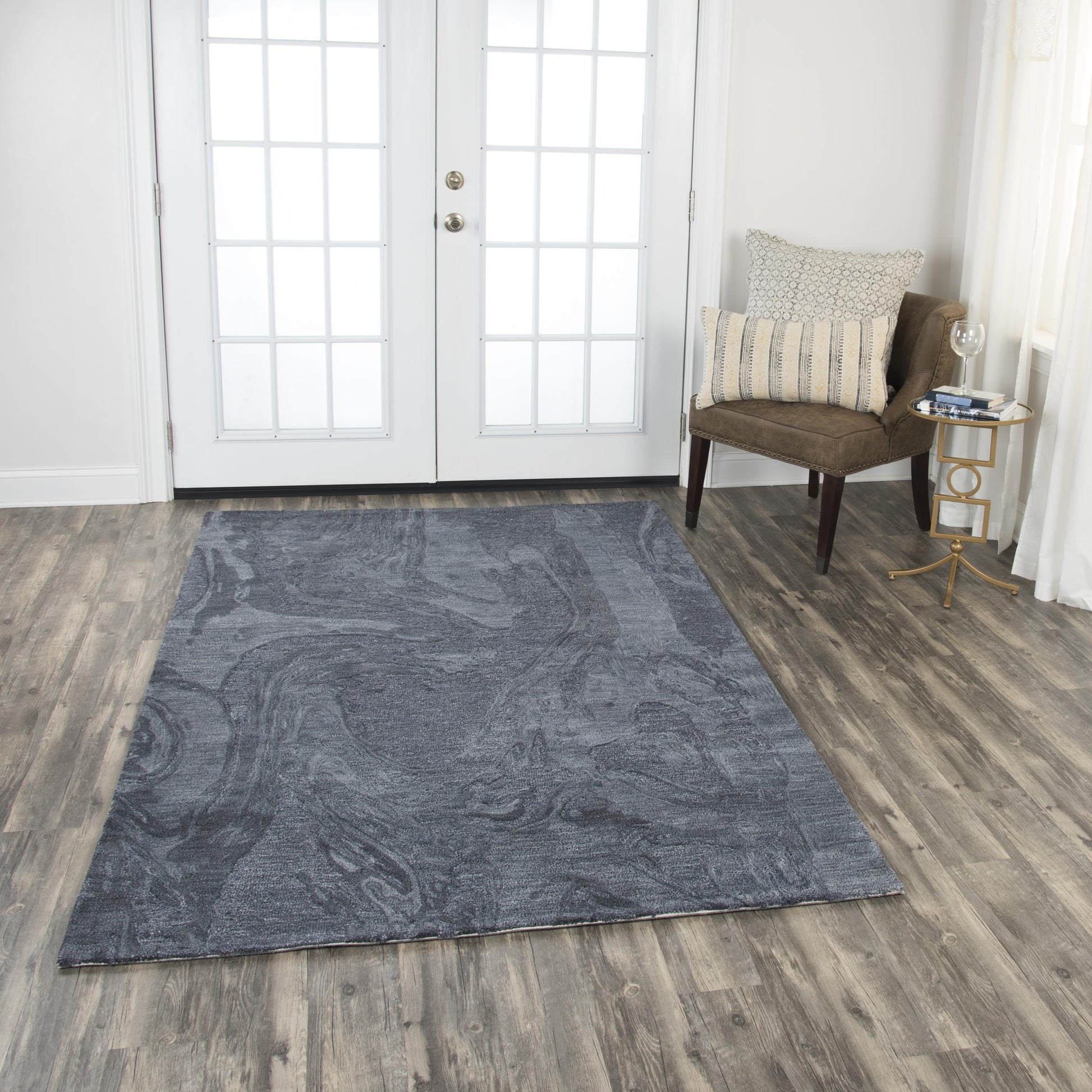 9' x 12' contemporary area rug.