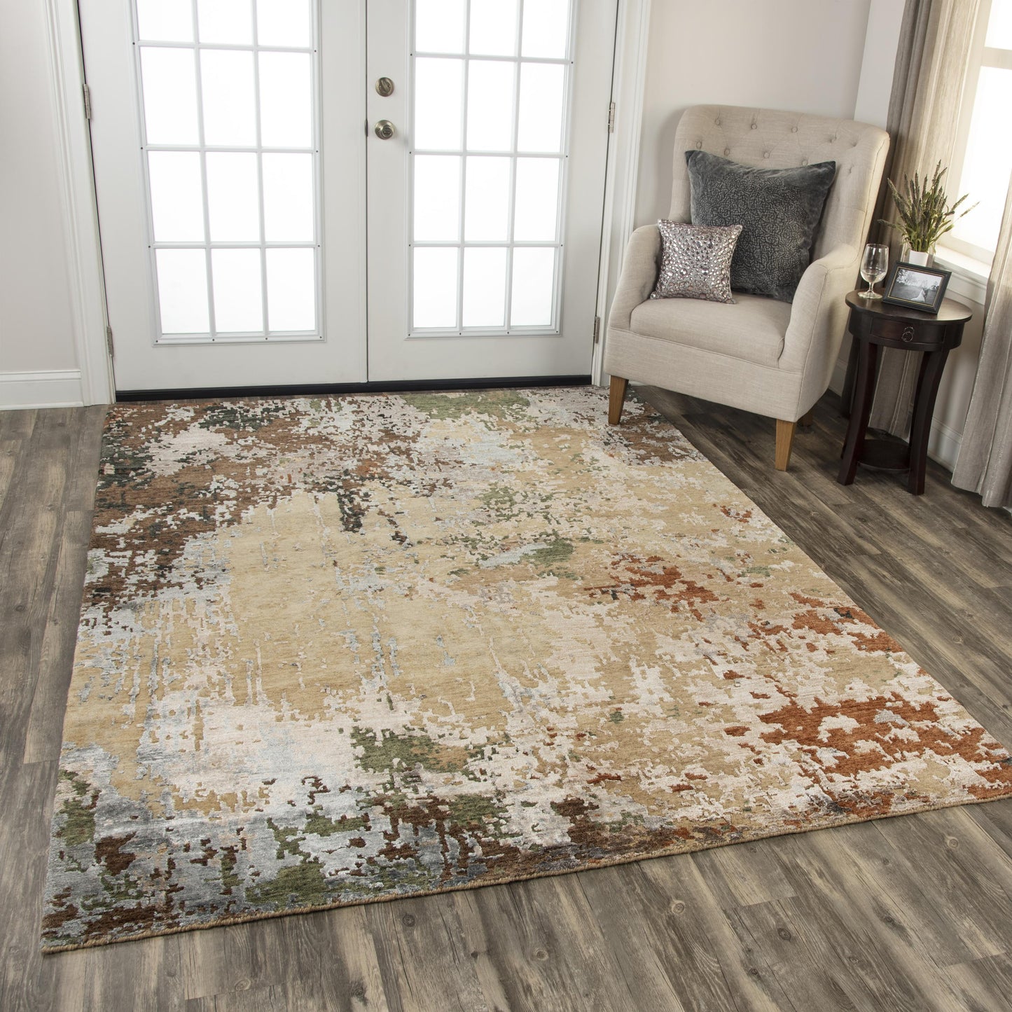 Contemporary rug, 6' x 9'.