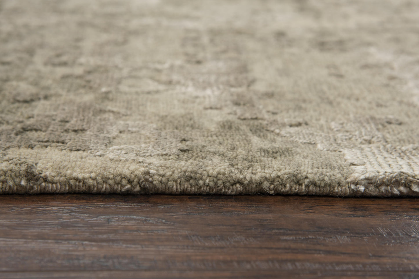 Contemporary rug, 9' x 12'.