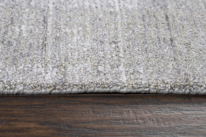 Area rug, 5' x 8', casual design.