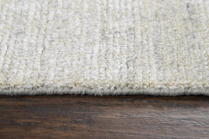 Casual style rug, 8' x 10'.