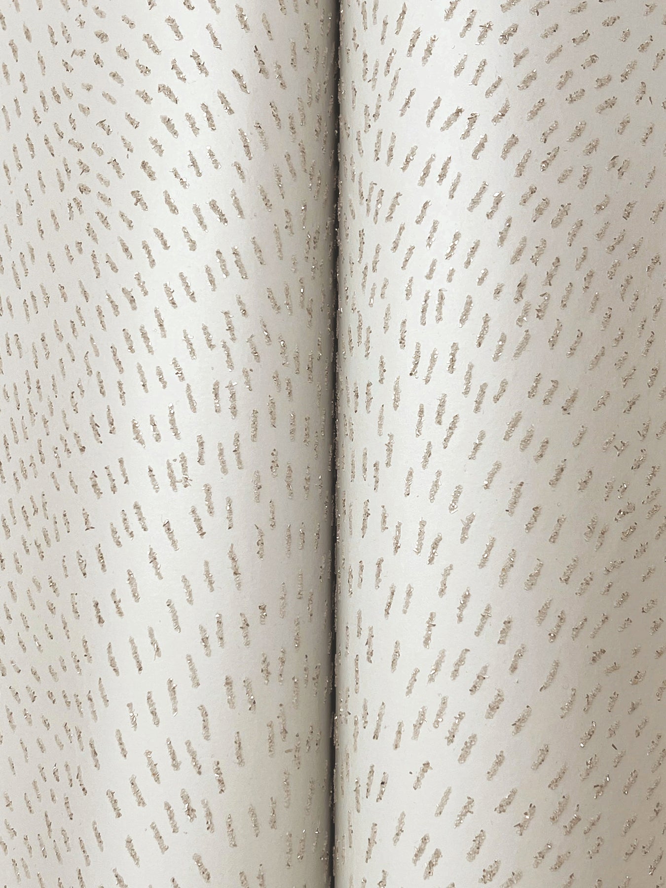 York Wallcoverings Woodnote Dew Drop Beige Wallpaper Glam Glitter Beiges   - GN2594