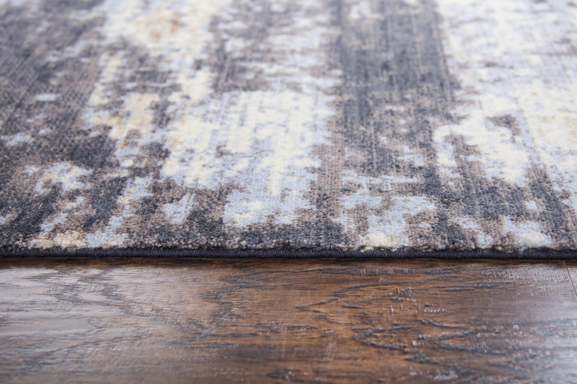 Contemporary rug, 2' x 8'.