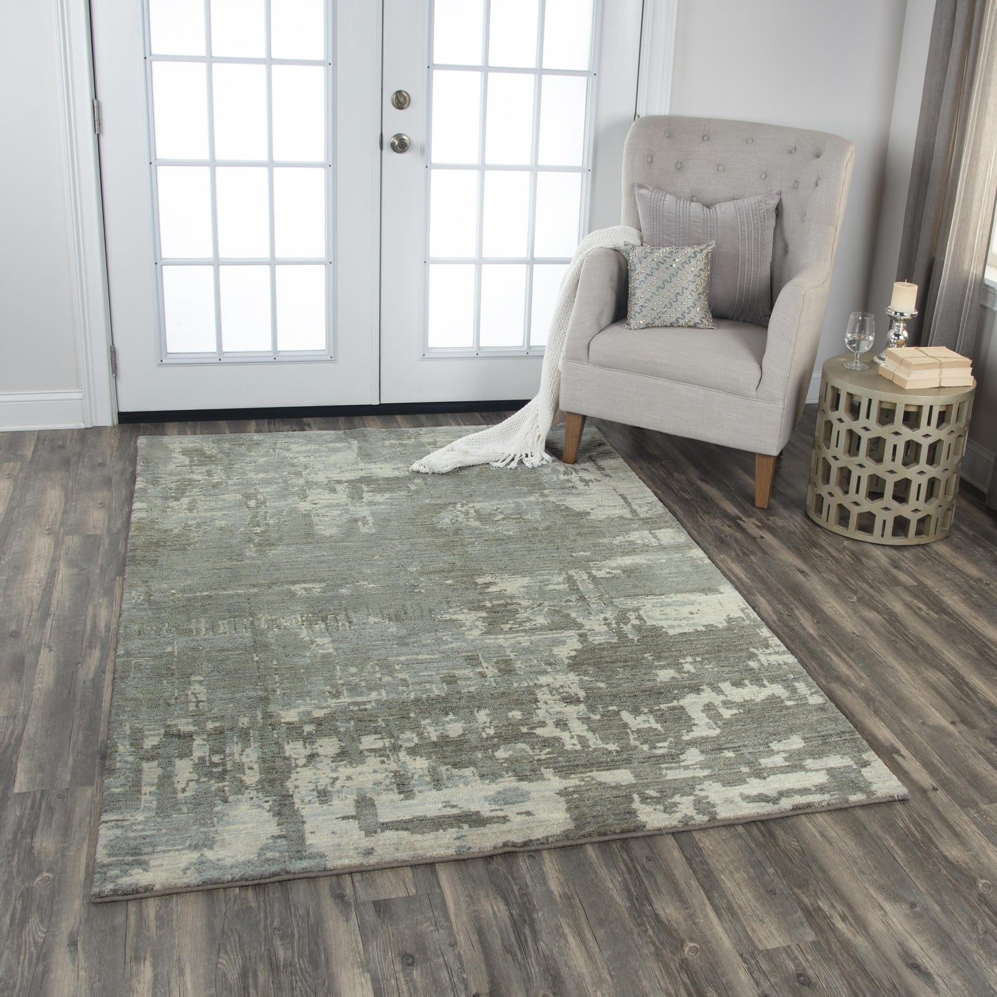 Gossamer contemporary rug, 9' x 12'.