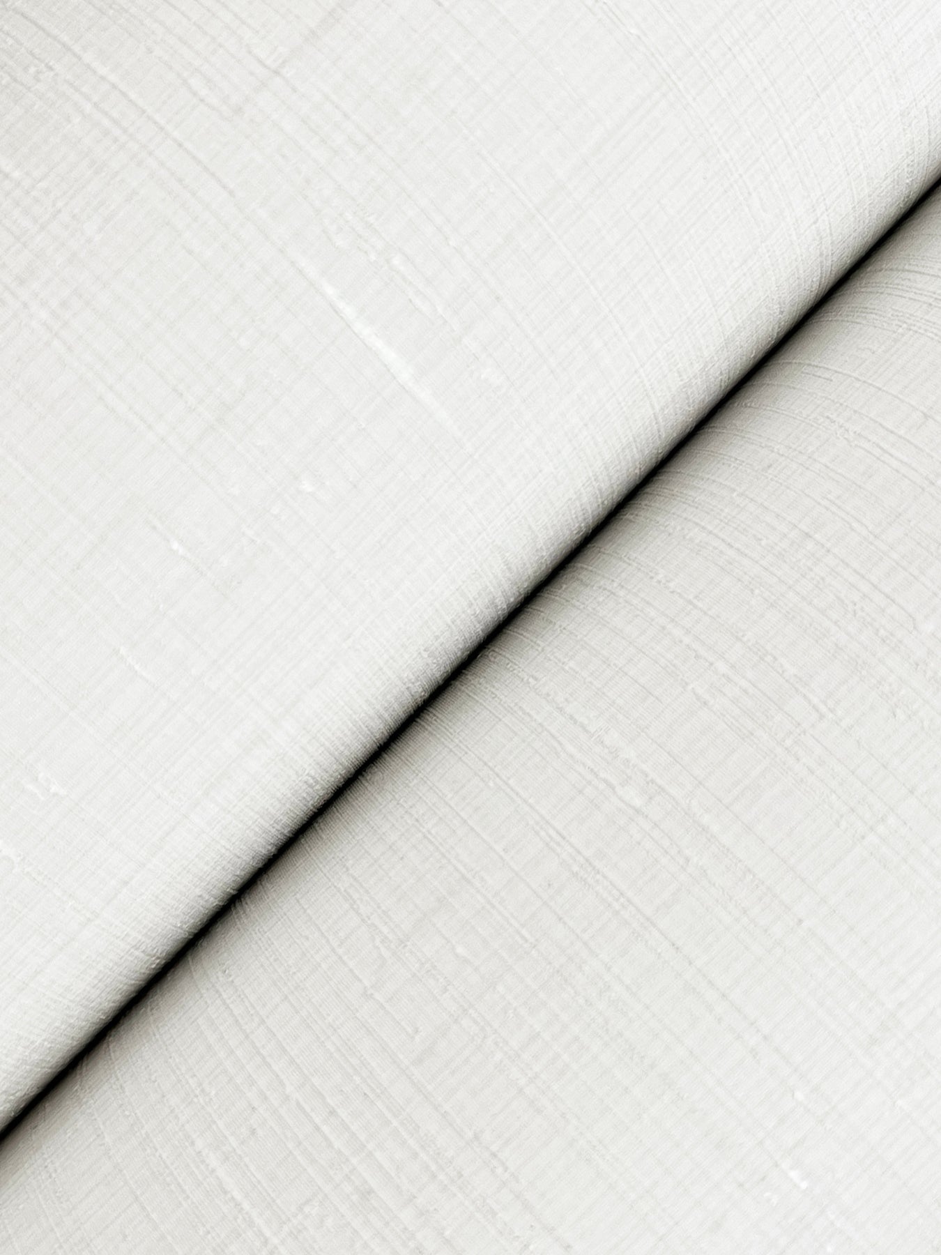 York Wallcoverings Classics Amari Porcelain Wallpaper Transitional Weaves Whites and Off-Whites   - GT4596N