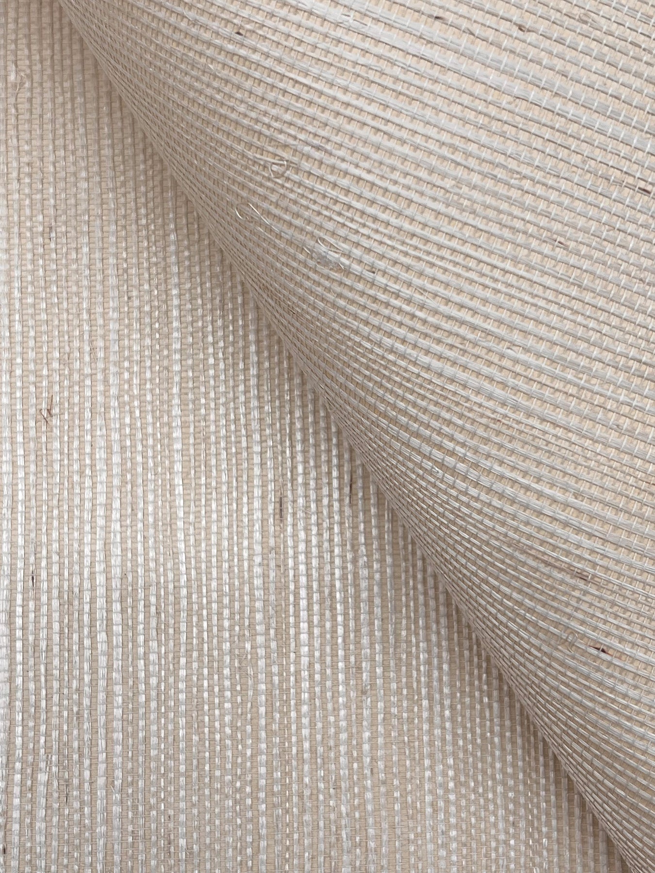 York Wallcoverings Designer Sisals Fan Deck Maguey Sisal Porcelain Wallpaper Traditional Grasscloth Whites and Off-Whites   - GV0101NWFD