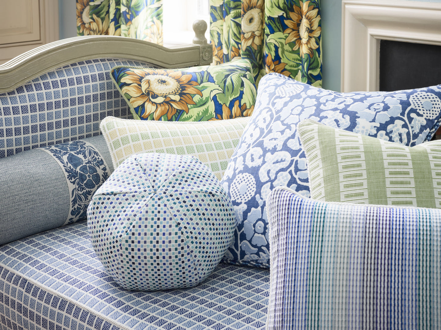 SCALAMANDRE  FAIR ISLE FABRIC MEADOW   - GW 000227243 NEW SKU # GW272430002